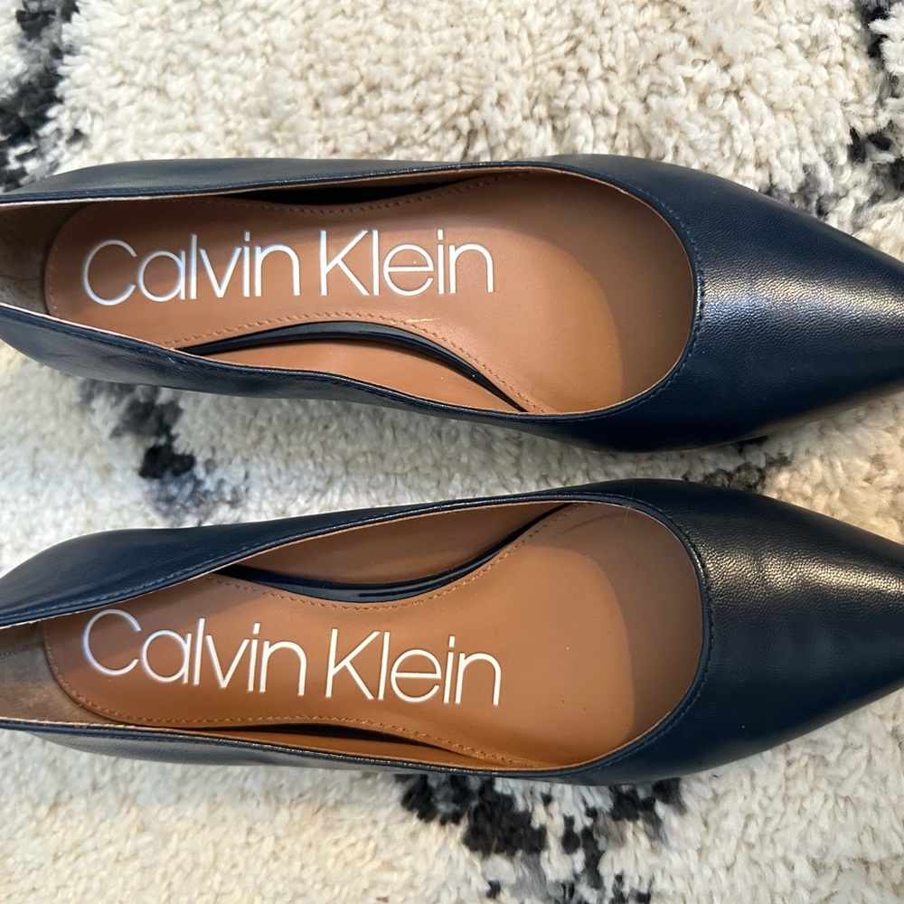 Calvin Klein Blue Heels Sleek Design